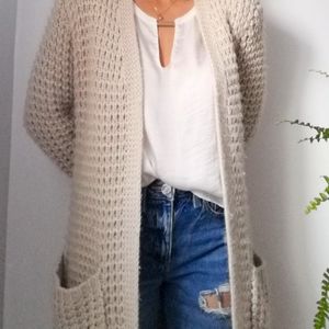 Knitted cardigan